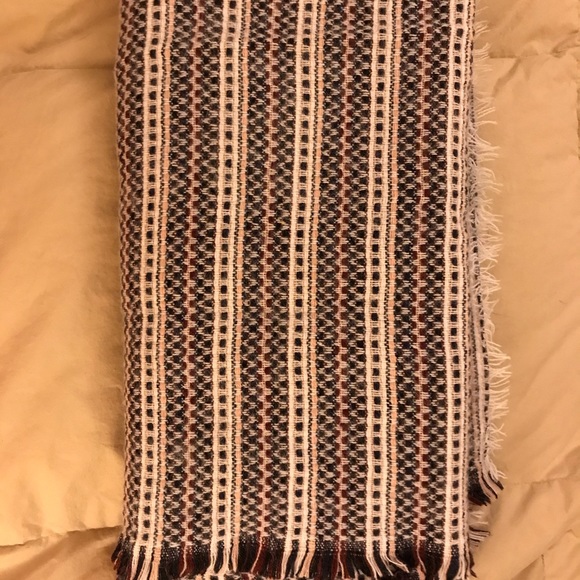 Scarf - Picture 4 of 4